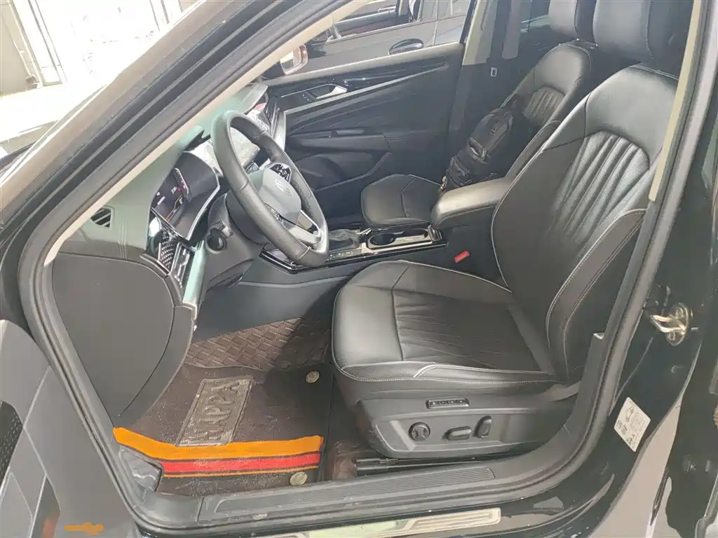 Volkswagen Passat 2022 330TSI Luxury Edition фото 15