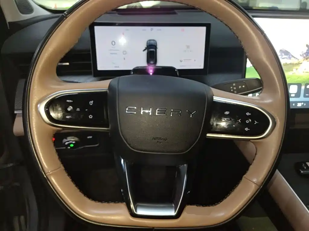 Chery Tiggo 8L 2024 2024 2.0T 2WD Premium 5-seater