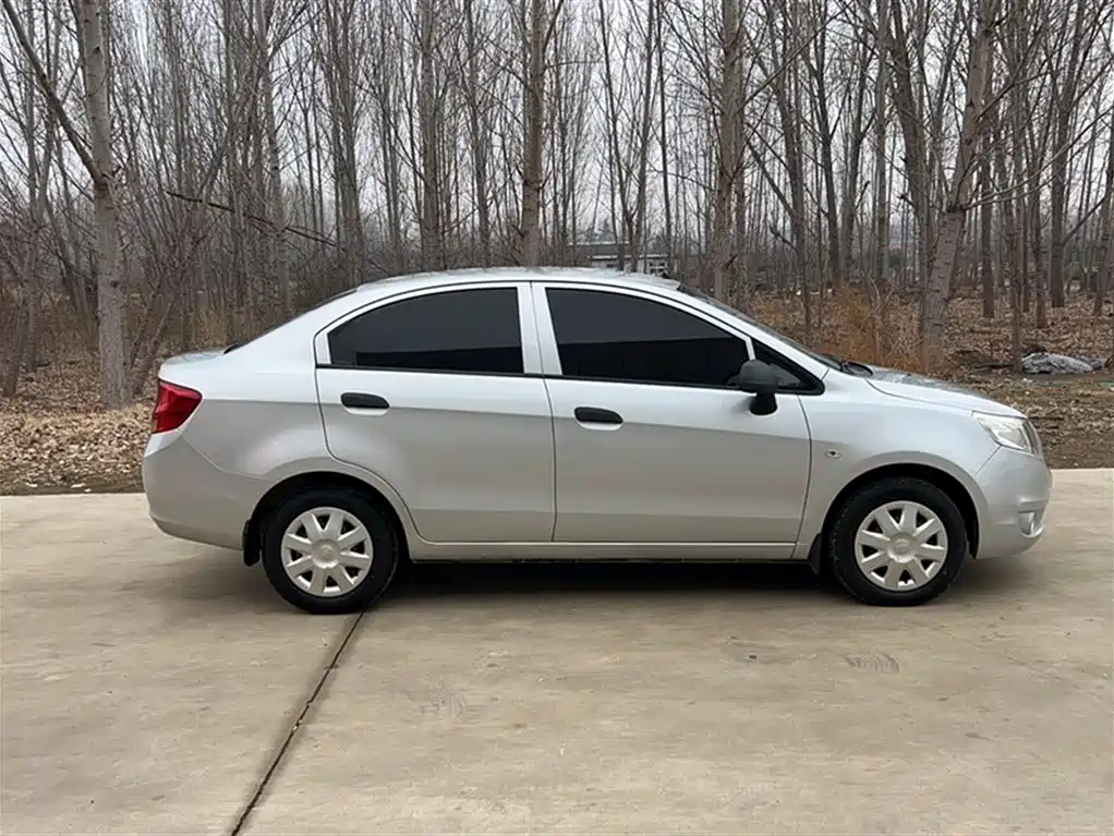 Chevrolet Sail 2013 Sedan 1.4L Manual Ideal Happiness Edition фото 14