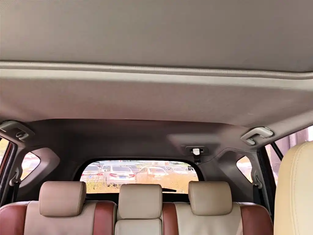 Toyota RAV4 Rongfang 2016 2.0L CVT 2WD Trend (China V) фото 18