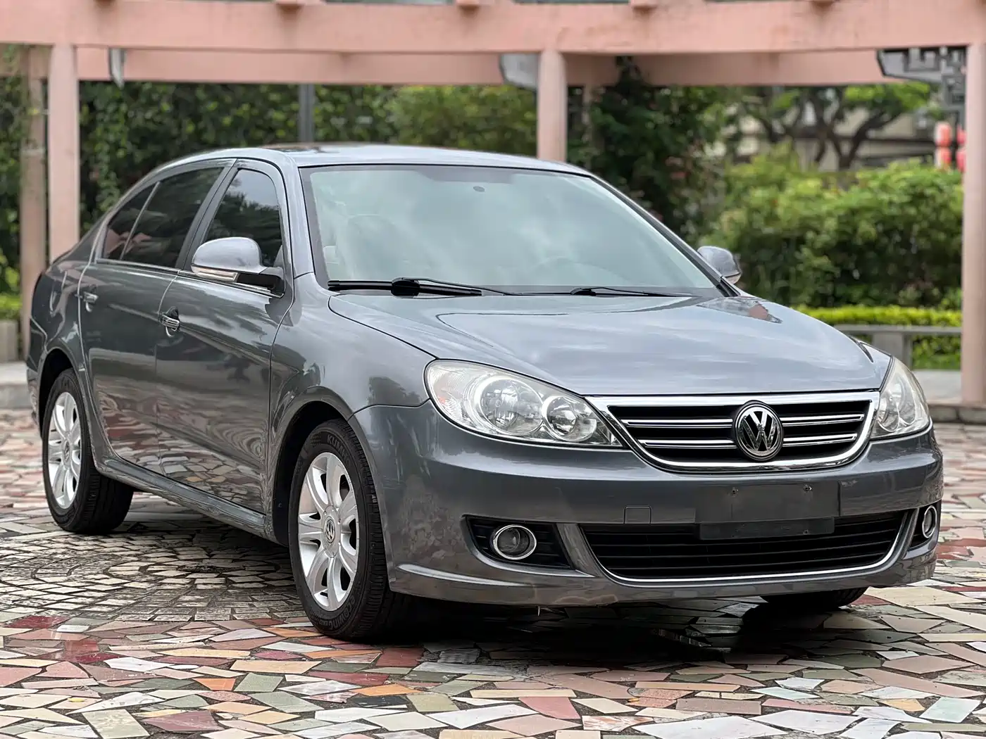 Volkswagen Lavida 2011 1.6L Automatic Pinya Edition фото 2