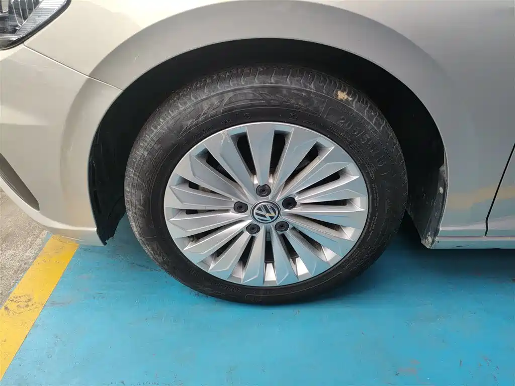 Volkswagen Lavida 2019 1.5L Automatic Comfort Edition China VI фото 22