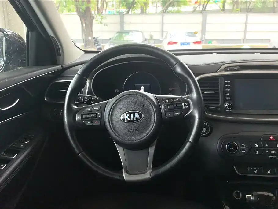 Kia Sorento 2015 Sorento L 2.4L Gasoline 4WD Elite 7-Seater China V фото 15