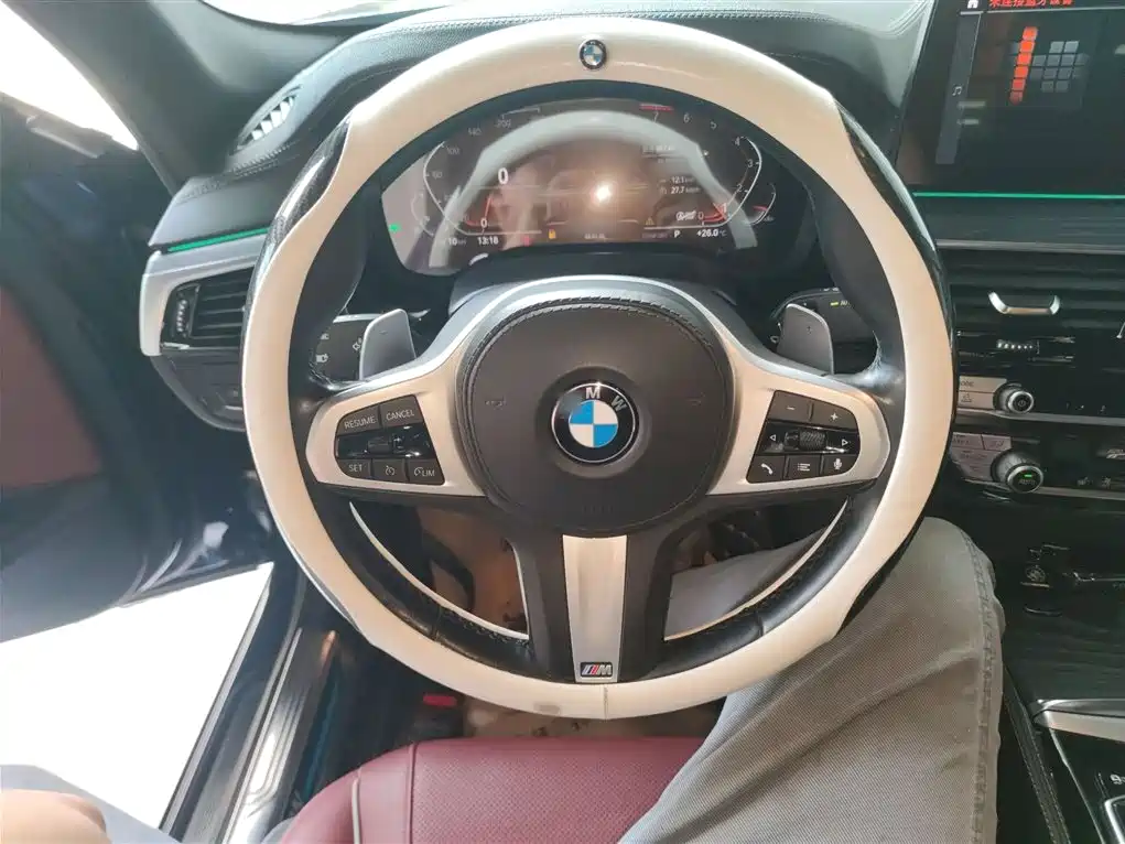 BMW 5 Series 2022 Facelift 530Li Leading M Sport Package фото 3