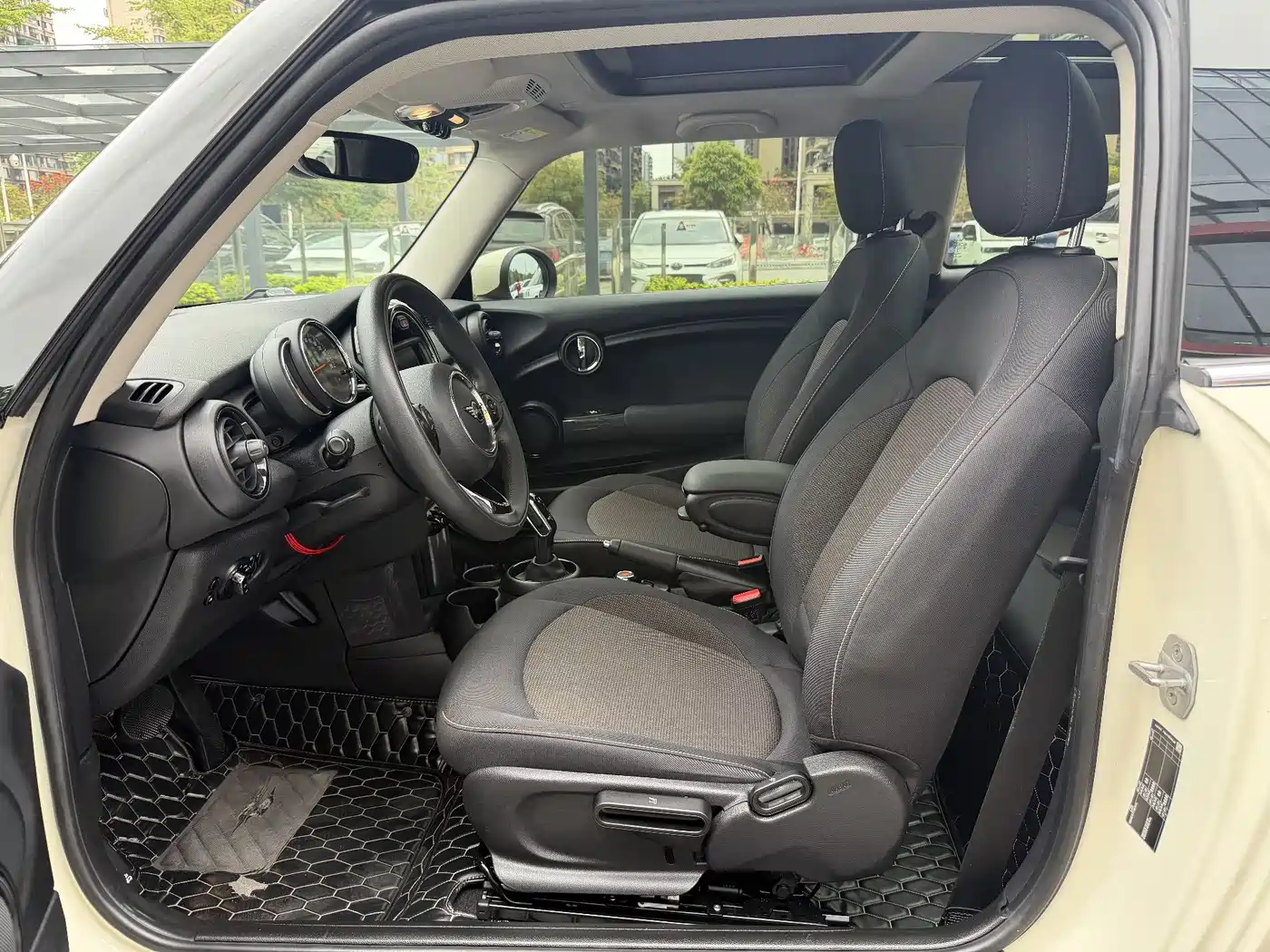 MINI 2019 Model 1.5T ONE PLUS фото 11