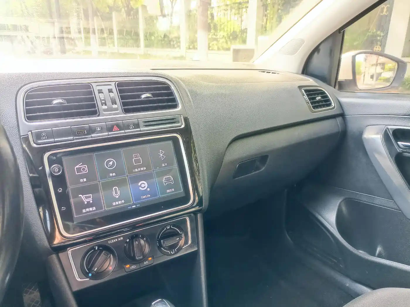 Volkswagen Polo 2018 1.5L Auto Comfort фото 25