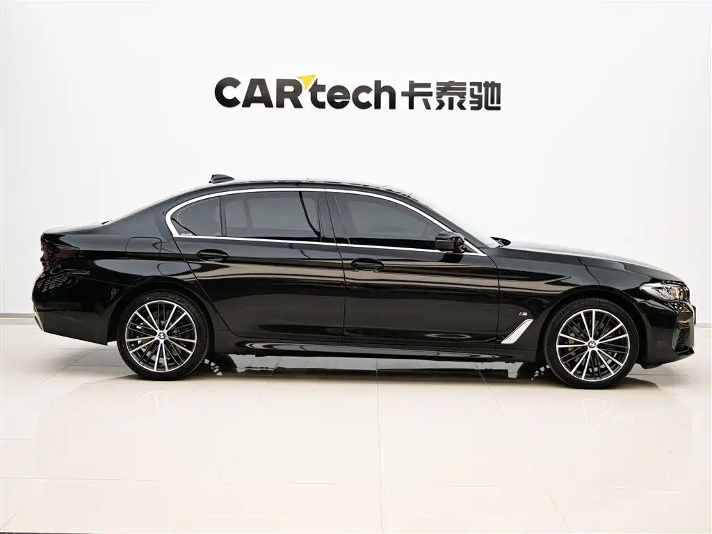 BMW 5 Series 2023 530Li Leading M Sport Package фото 3