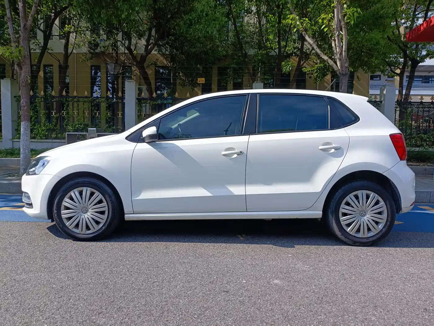 Volkswagen Polo 2018 1.5L Auto Comfort фото 3