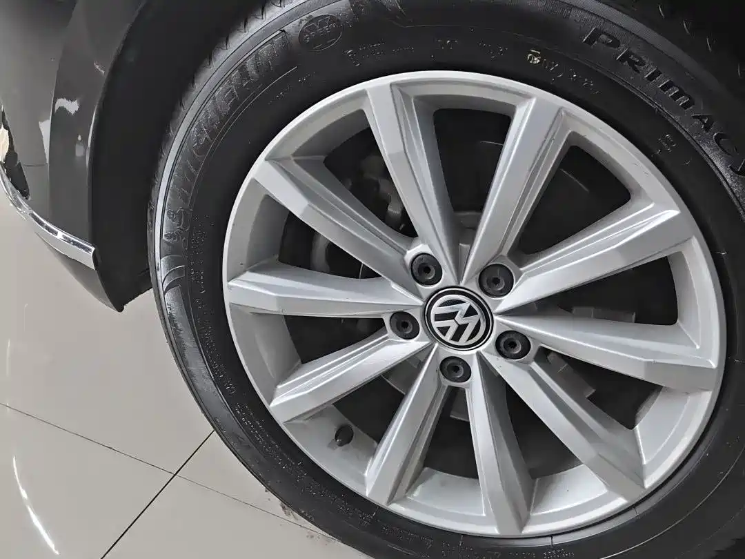 Volkswagen Magotan 2018 330TSI DSG Leading фото 11