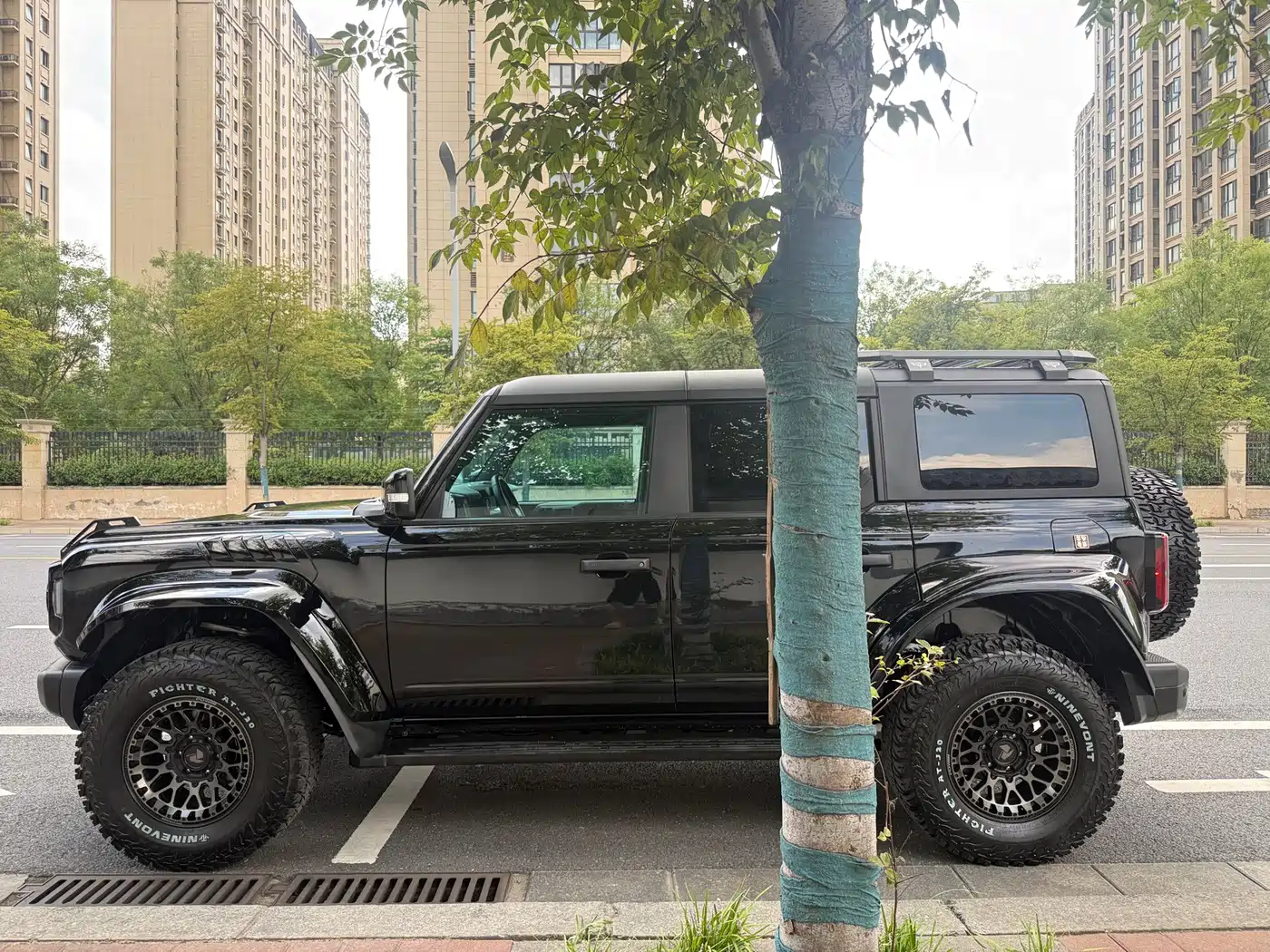 Ford Bronco 2025 2024 2.3T Black Diamond