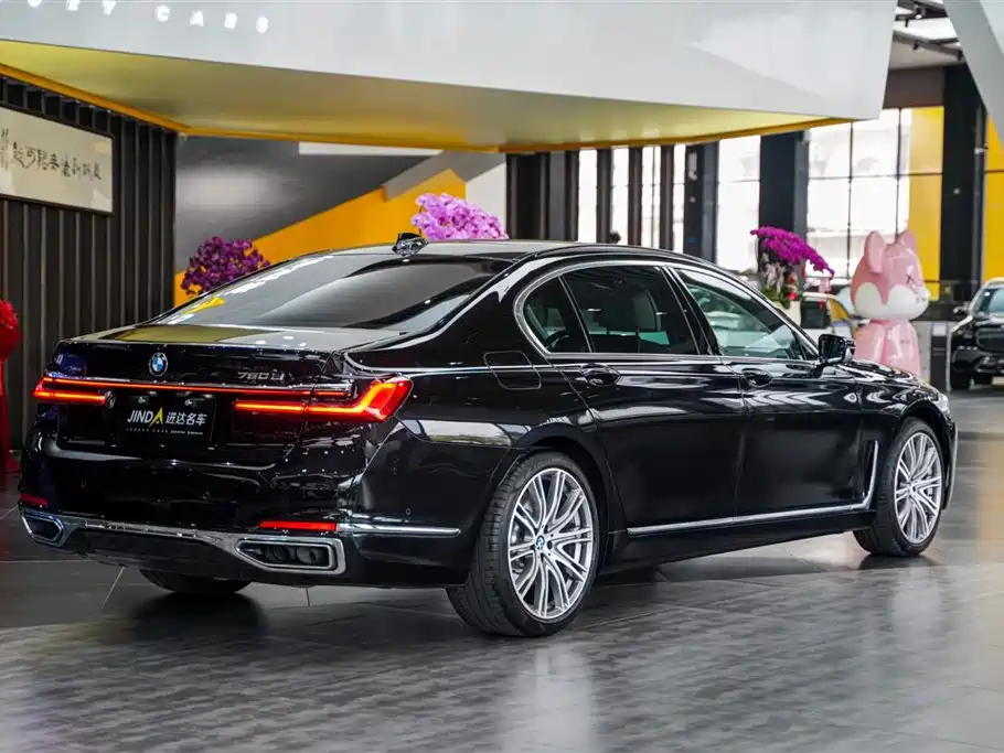 BMW 7 Series 2019 750Li xDrive V8 Luxury Package фото 4
