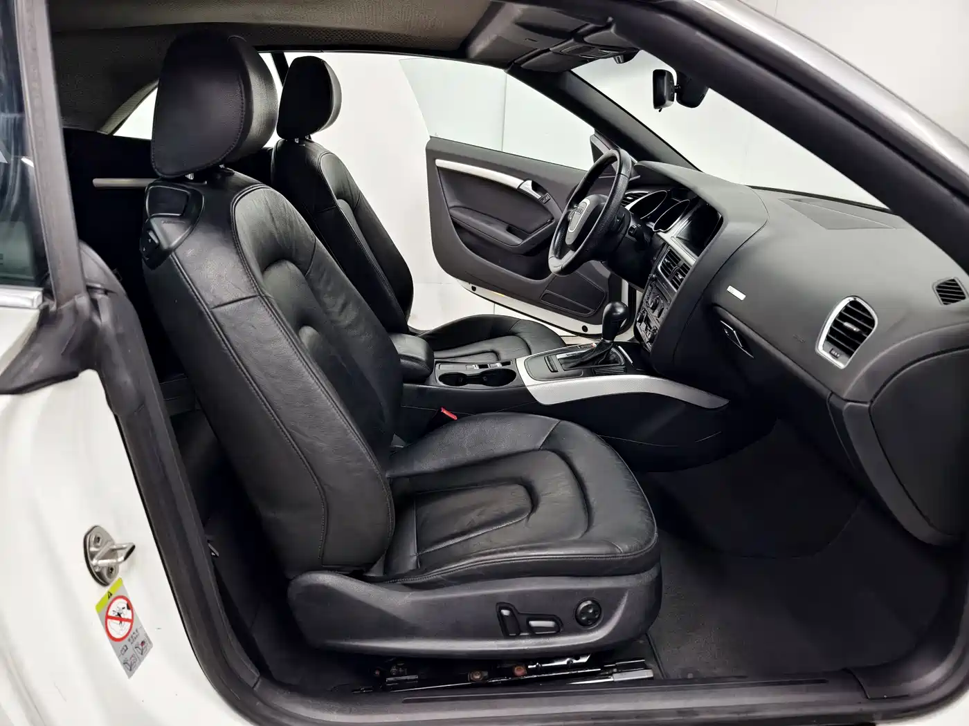 Audi A5 (Import) 2010 2.0TFSI Cabriolet фото 12