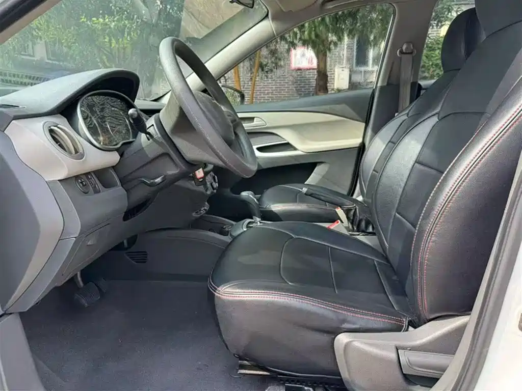 Chevrolet Sail 2015 Sail 3 1.3L AMT Ideal Edition фото 11