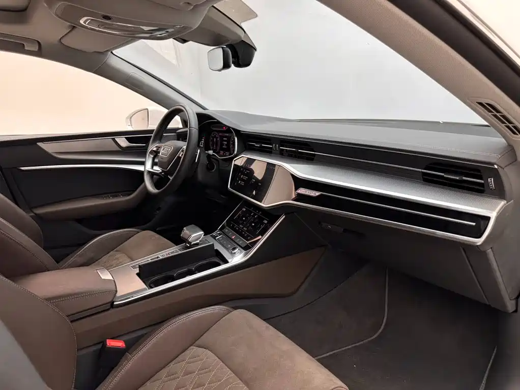 Photo 11 - Audi A7L