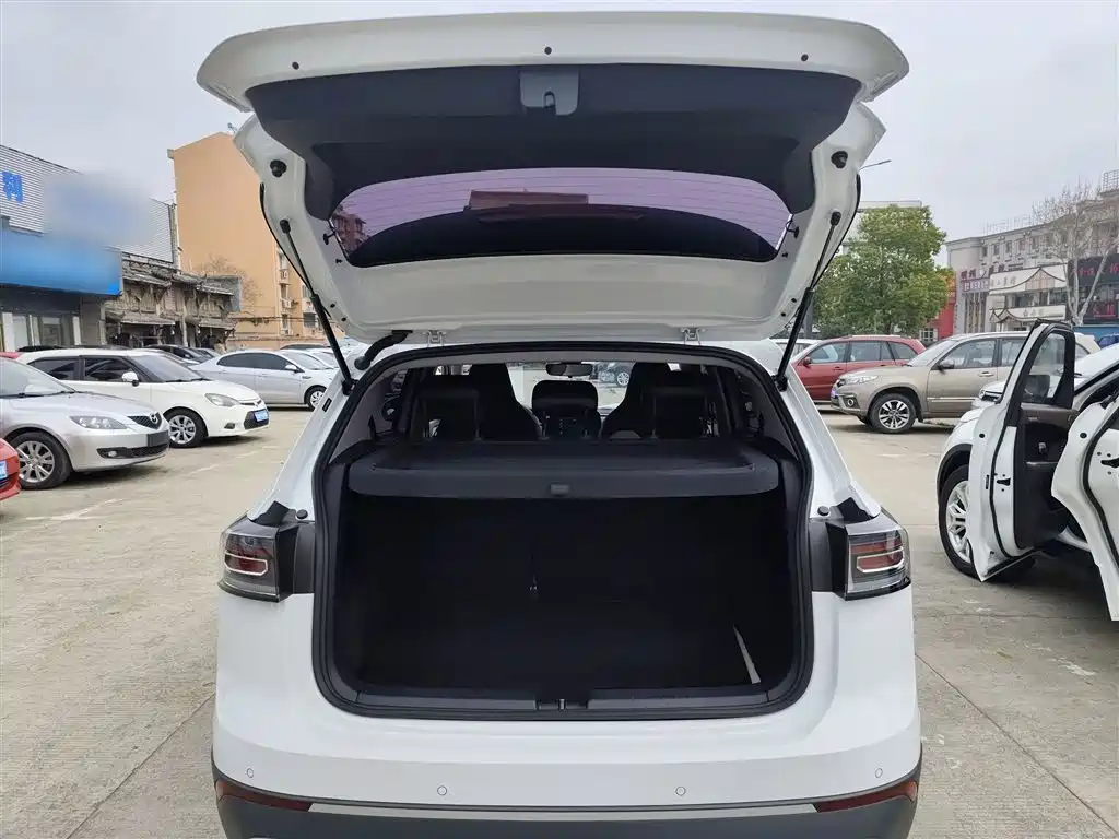 Volkswagen Tharu 2025 Model Rising Star 300TSI Aspiration Edition фото 15