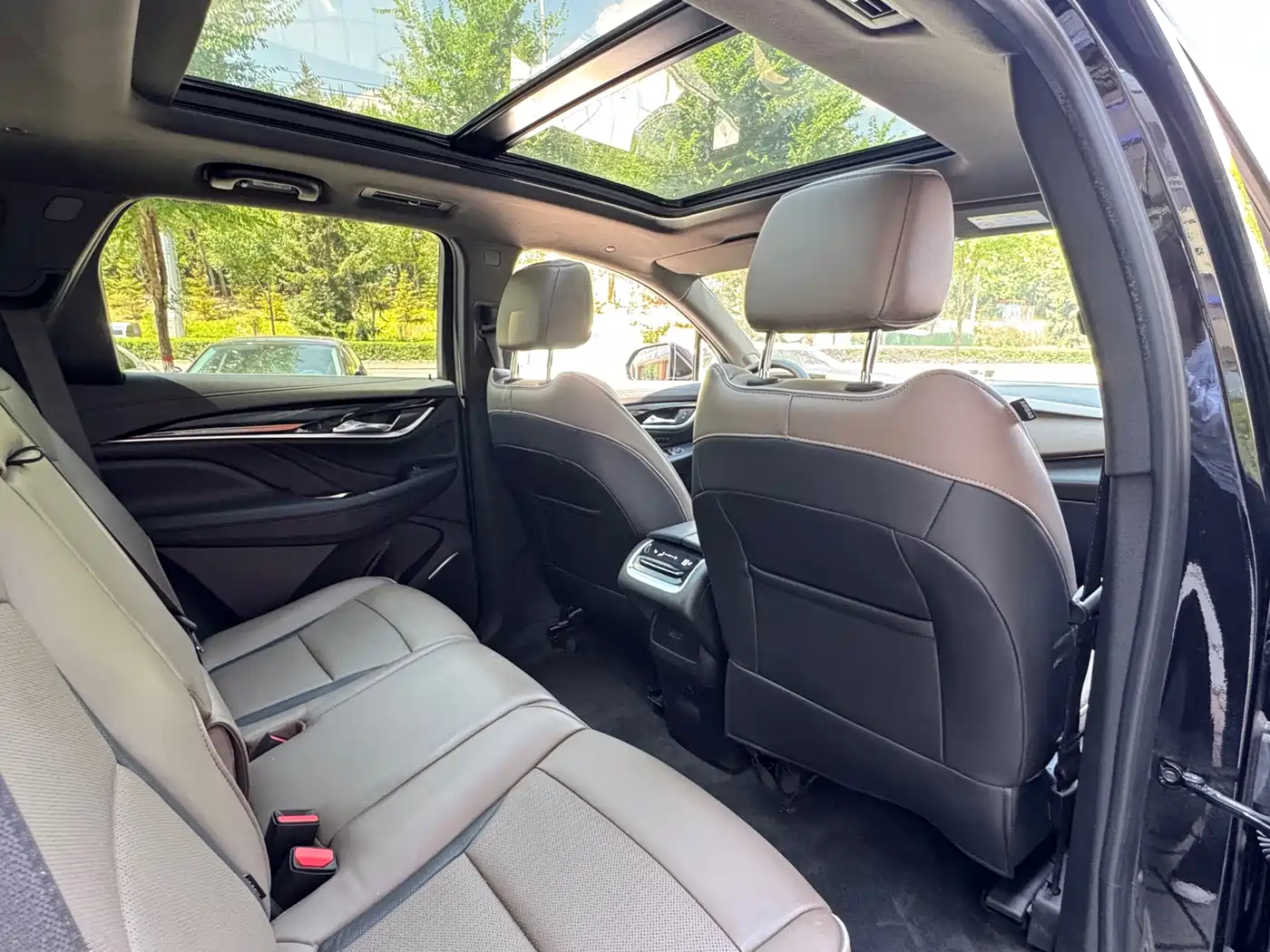 Фото 22 - Buick Enclave