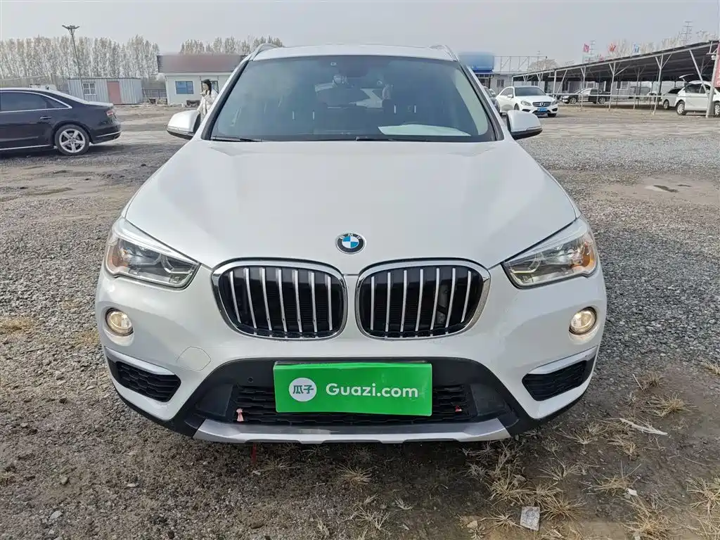BMW X1 2019 sDrive18Li Premium Model фото 19