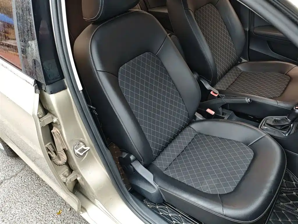 Škoda Rapid 2019 1.5L Automatic Comfort China V фото 24