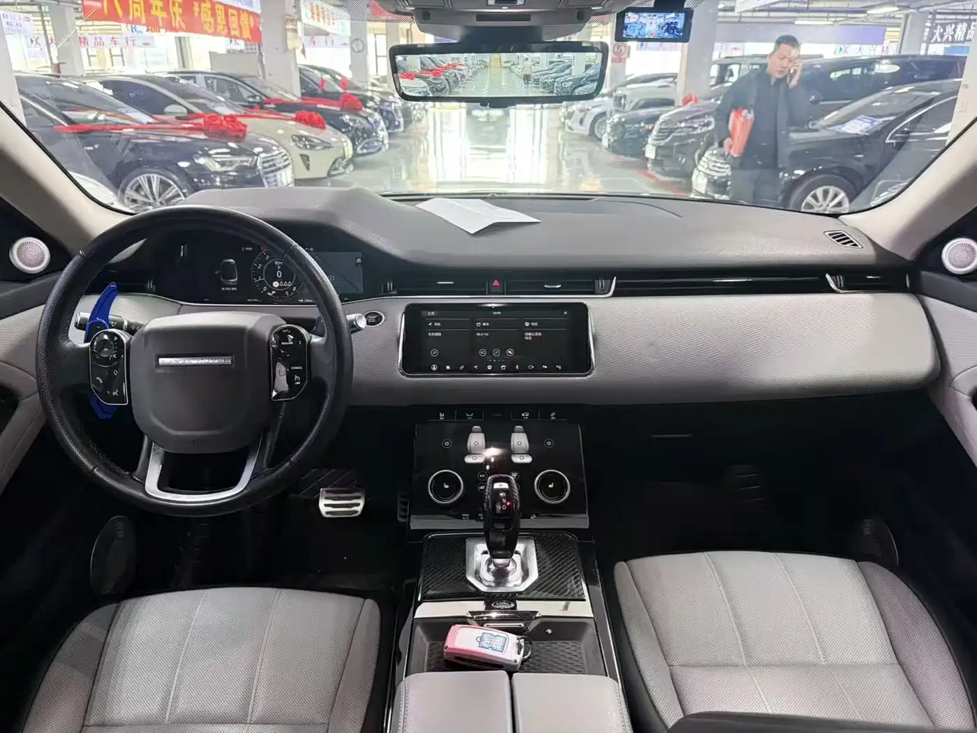Land Rover Range Rover Evoque 2020 249PS R-DYNAMIC S First Edition Sport фото 8