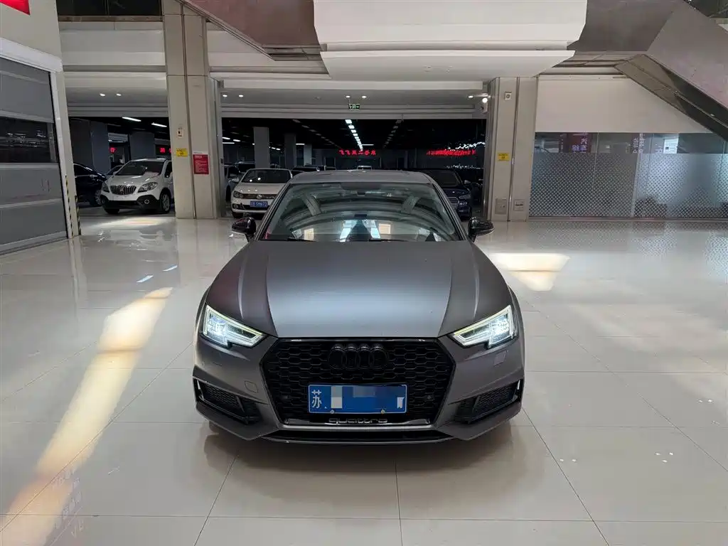 Audi A4L 2018 30th Anniversary 45 TFSI quattro Personality Sport фото 2
