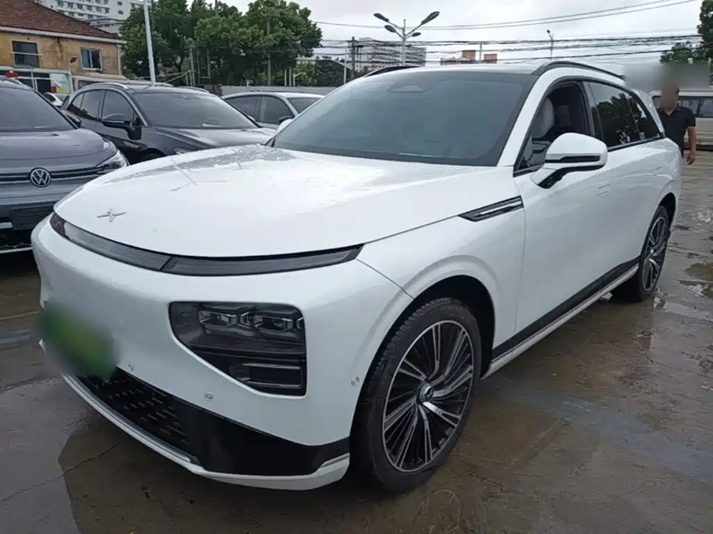 Photo 2 - XPeng G9