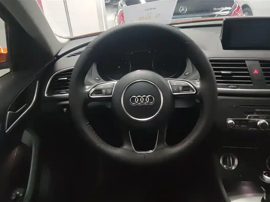 Audi Q3 2015 30 TFSI Progressive фото 15