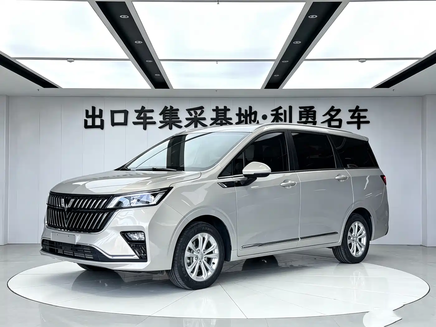 Wuling Motors Wuling Jiachen 2022 1.5T CVT Smart Luxury