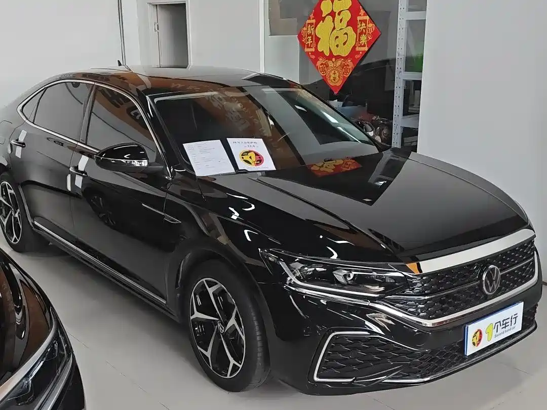 Volkswagen Passat 2023 330TSI Starlight Elite Edition