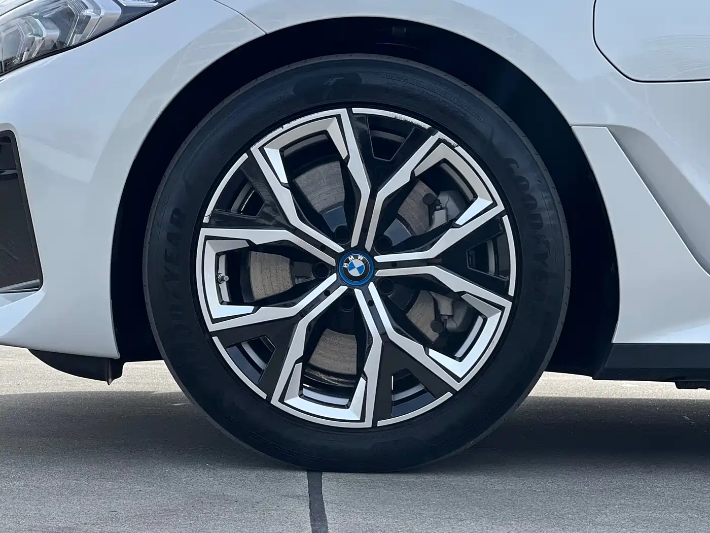 BMW i3 2022 eDrive 35 L фото 29