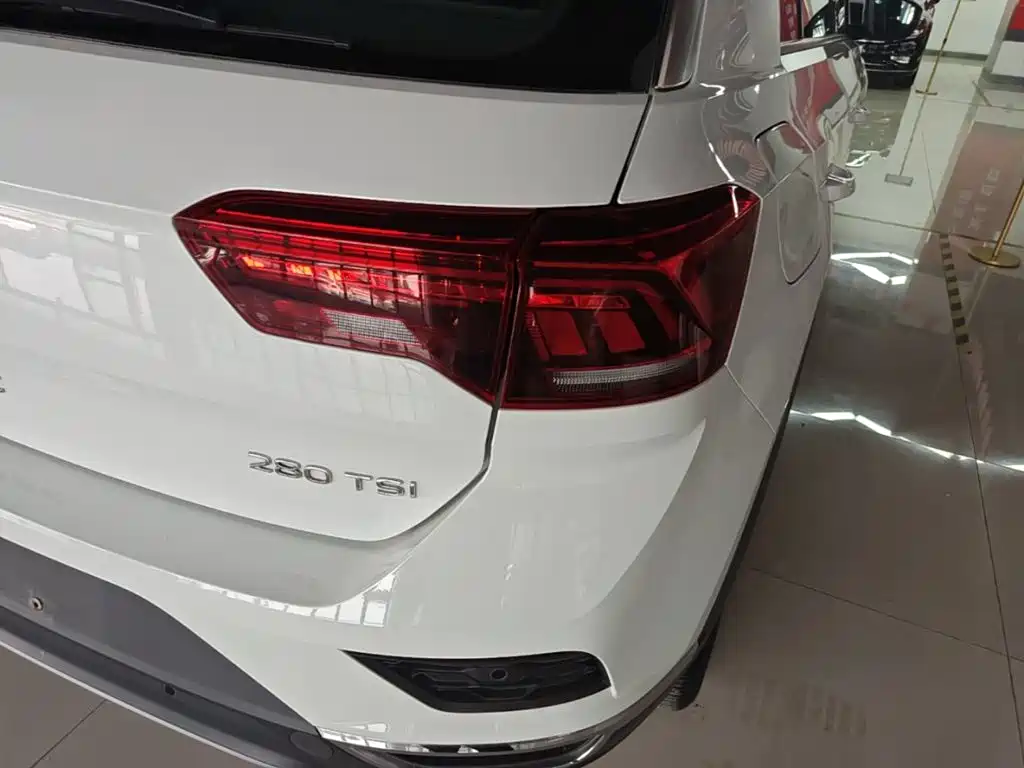 VOLKSWAGEN T-ROC EXPLORING SONGS