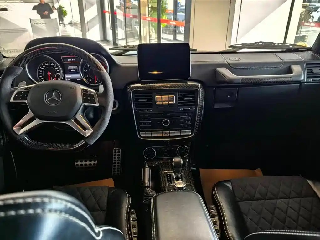 Mercedes-Benz G-Class 2018 G 500 designo Masterpiece Collector's Edition фото 8