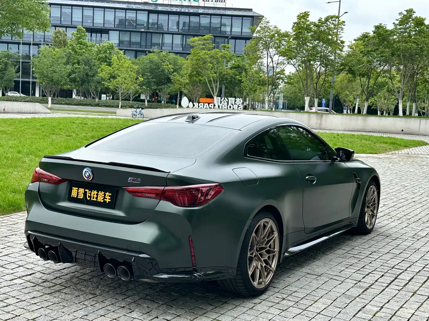 BMW M4