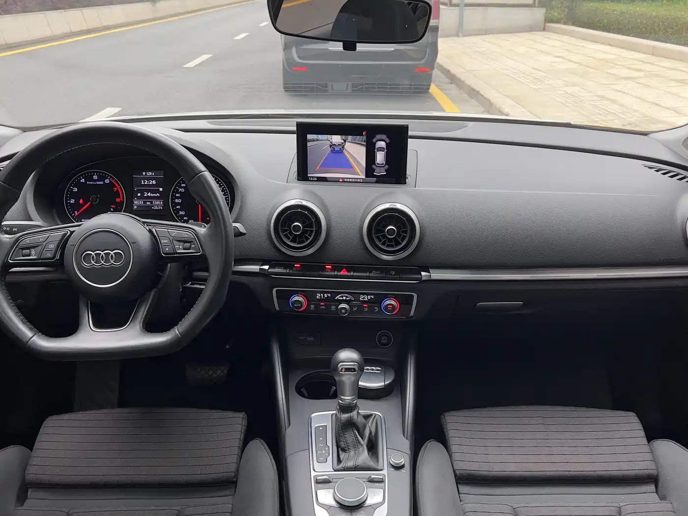 Audi A3 2017 Sportback 40 TFSI Sport фото 4