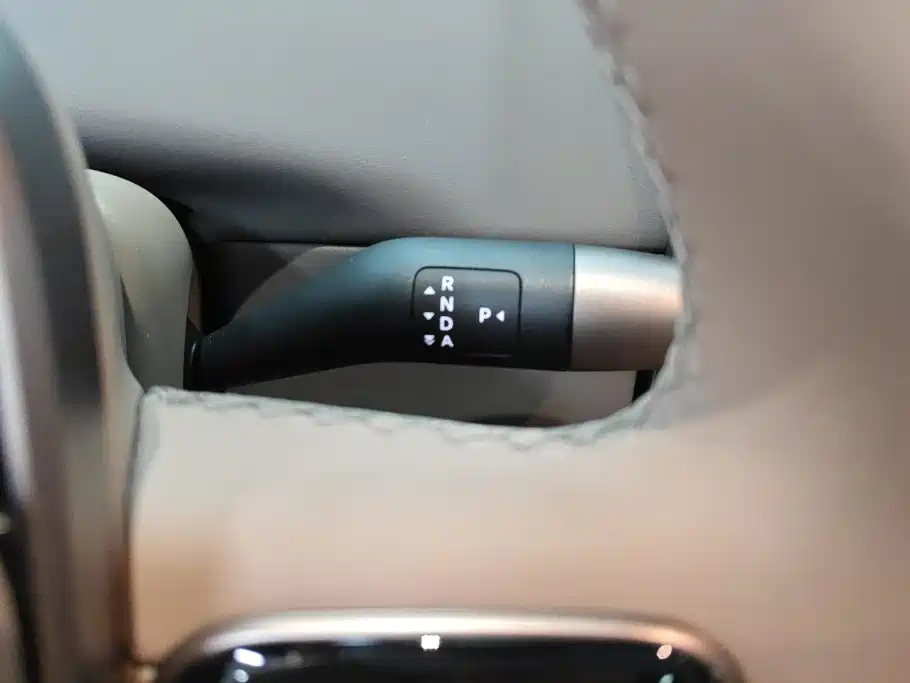 Li Auto i6 2026 2025 2WD Base Model