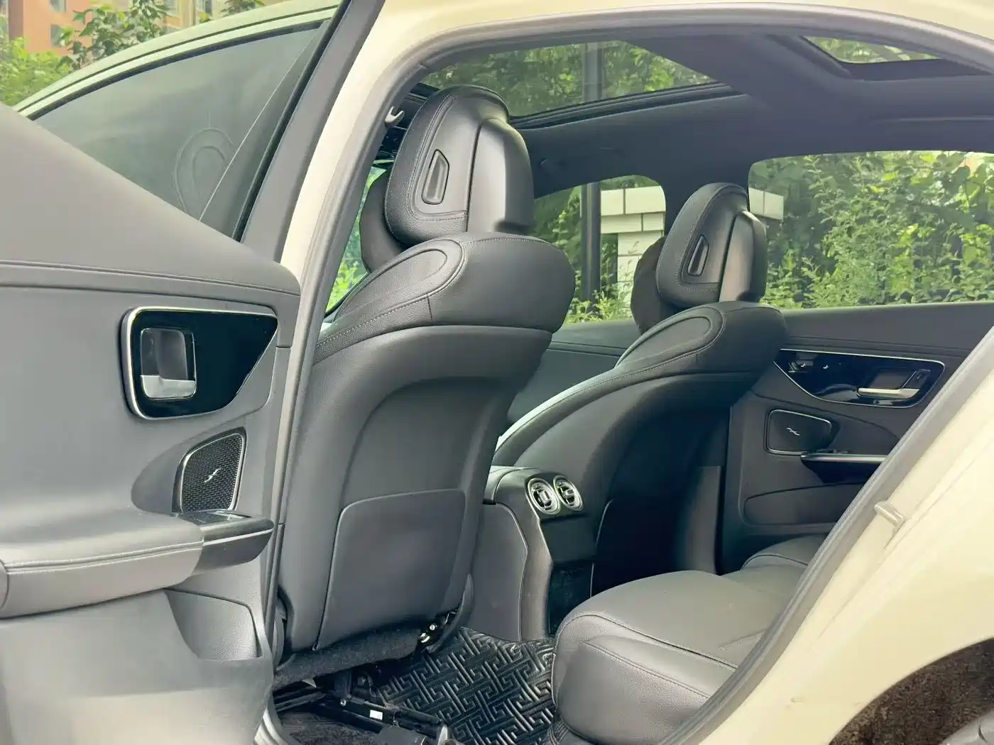 Mercedes-Benz C-Class 2023 C 260 L Sport фото 6