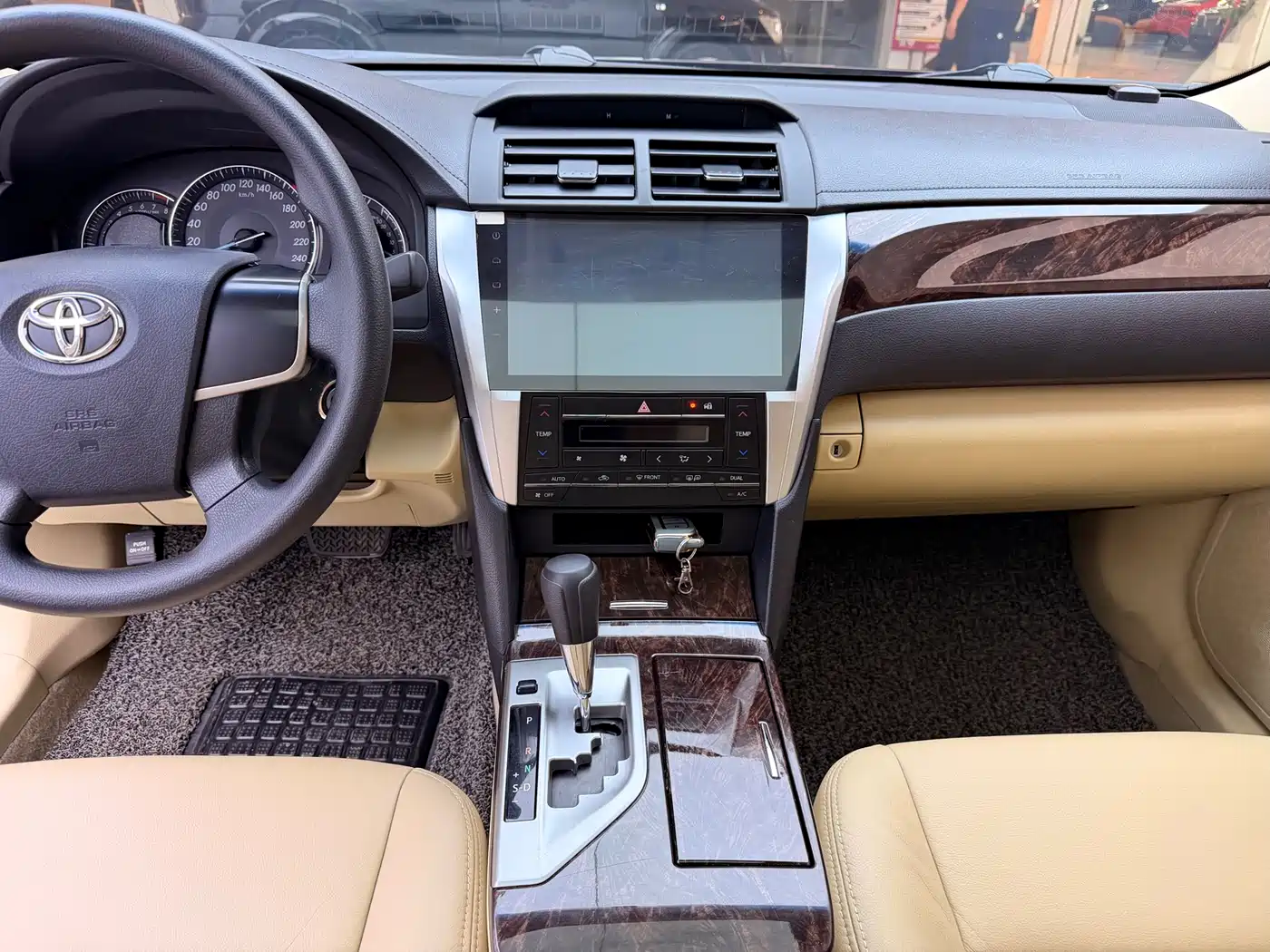 Toyota Camry 2015 2.0E Elite Edition фото 13
