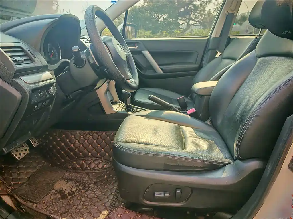 Subaru Forester 2013 2.5i Automatic Premium Edition фото 19