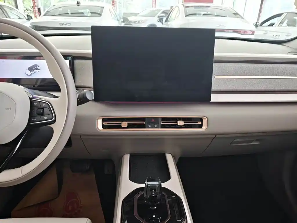 Geely ICON 2025 2026 Chocolate 1.5TD Pure Edition