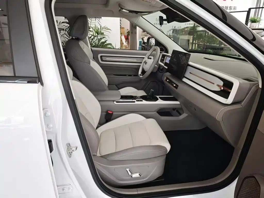 Geely ICON 2025 2026 Chocolate 1.5TD Pure Edition