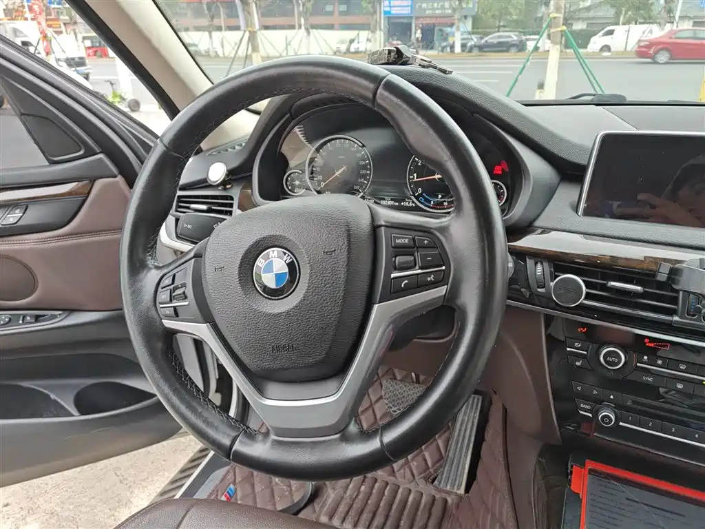 BMW X5 (Import) 2018 xDrive28i фото 4