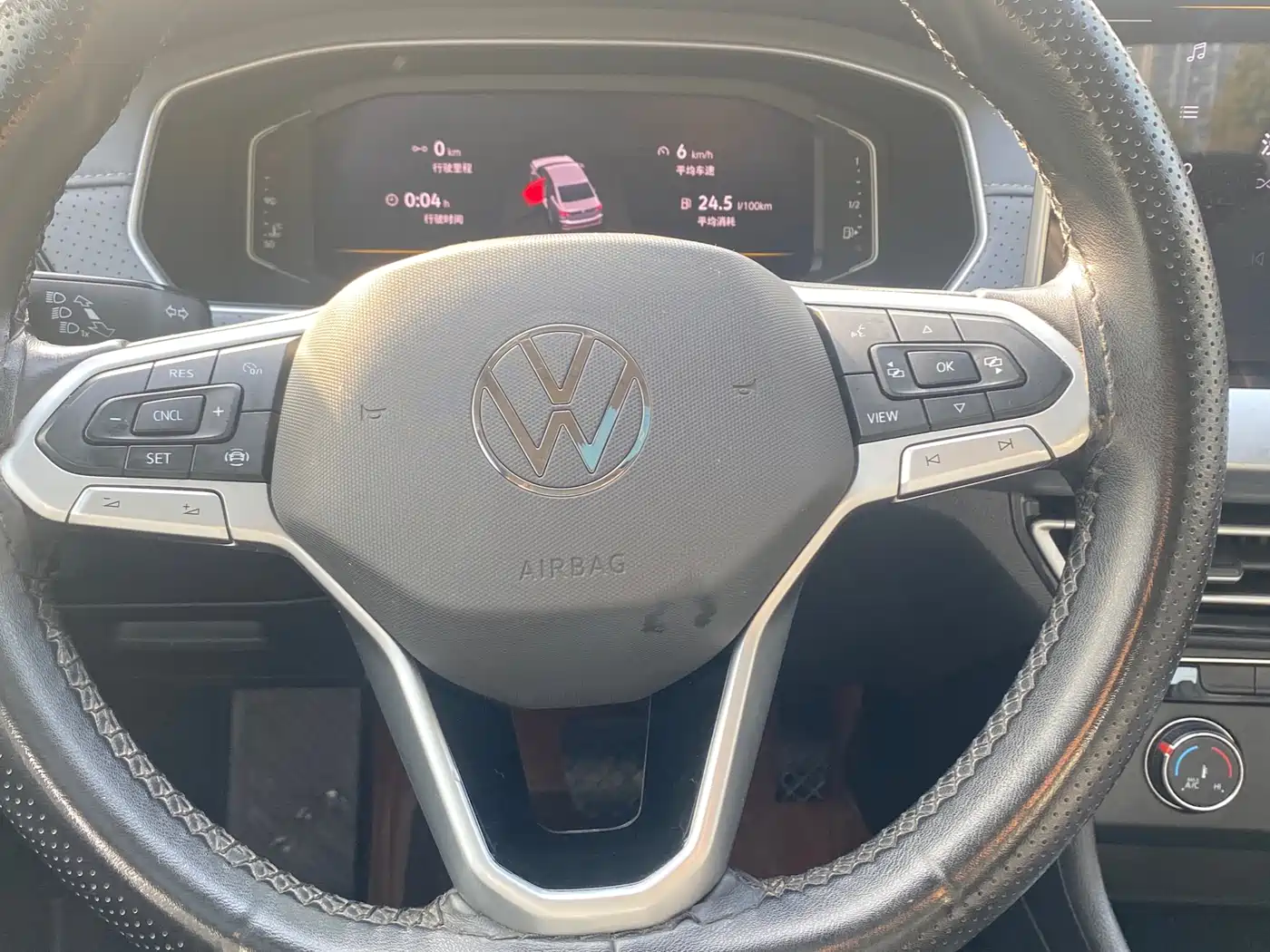 Volkswagen Lavida 2023 Facelift 1.5L Automatic 5 Million Edition фото 6
