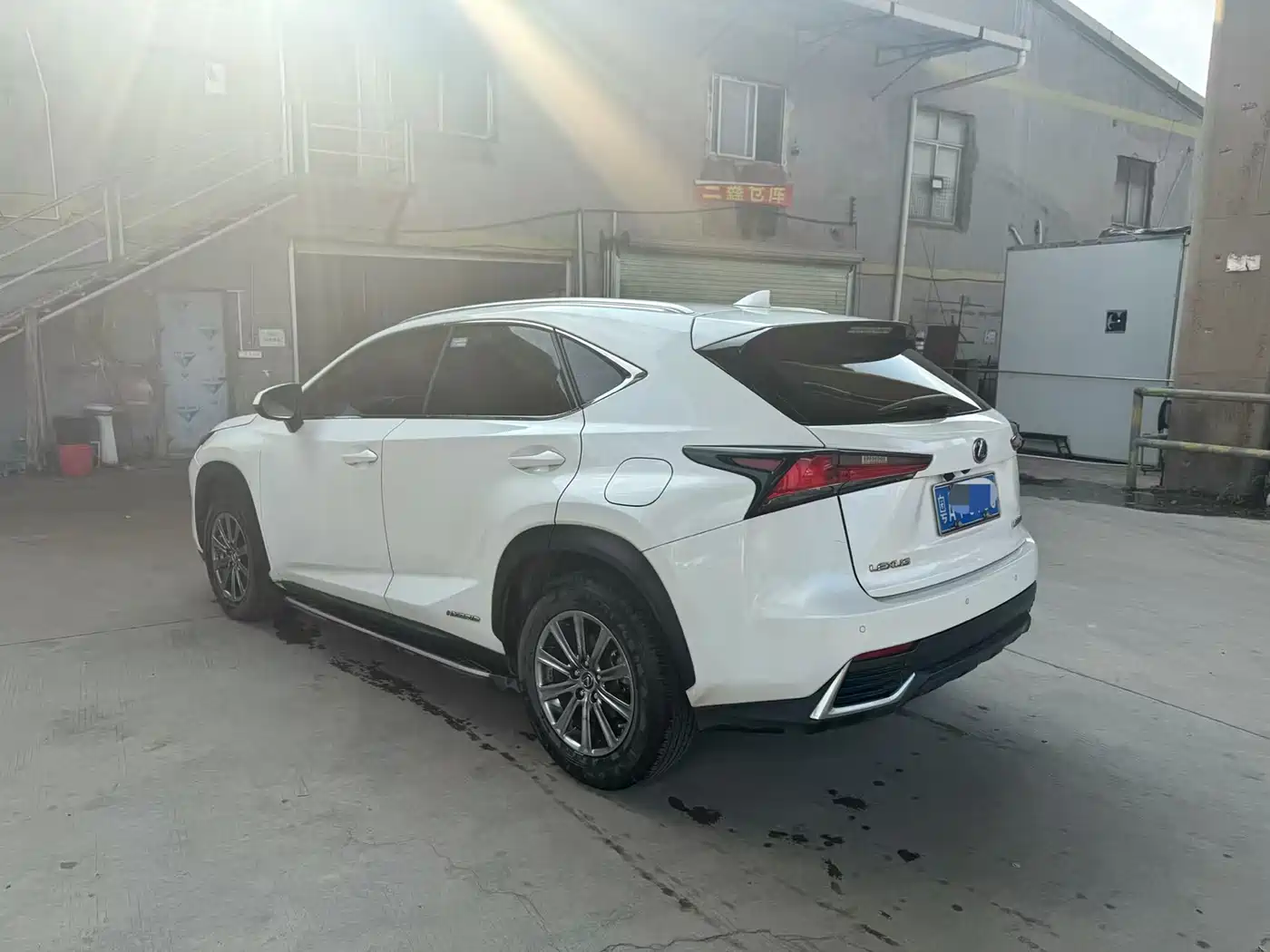 Lexus NX 2018 Model 300h FWD Fengshang Edition China V фото 4