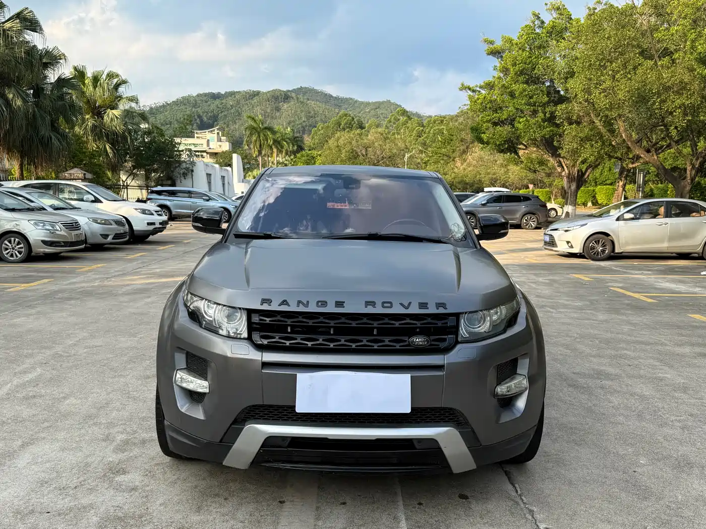 Land Rover Range Rover Evoque (Import) 2013 2.0T 5-door Premium Edition фото 2