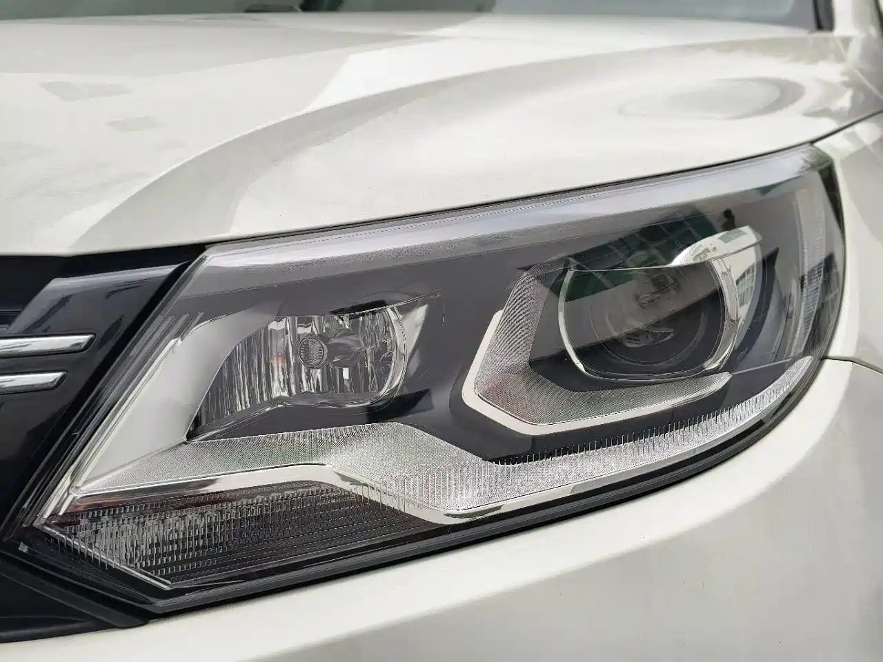 Volkswagen Tiguan 2016 Model 300TSI Automatic 2WD Trend Edition фото 11