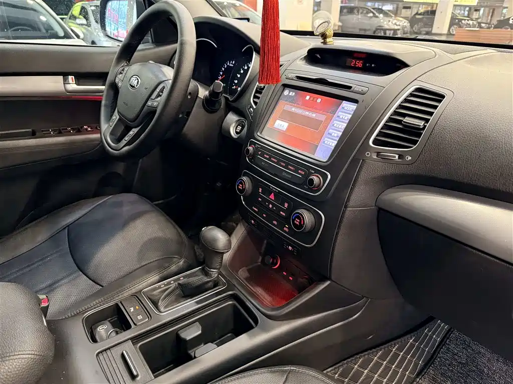 Kia Sorento 2014 2013 2.4L 7-seater Gasoline Premium Version China IV