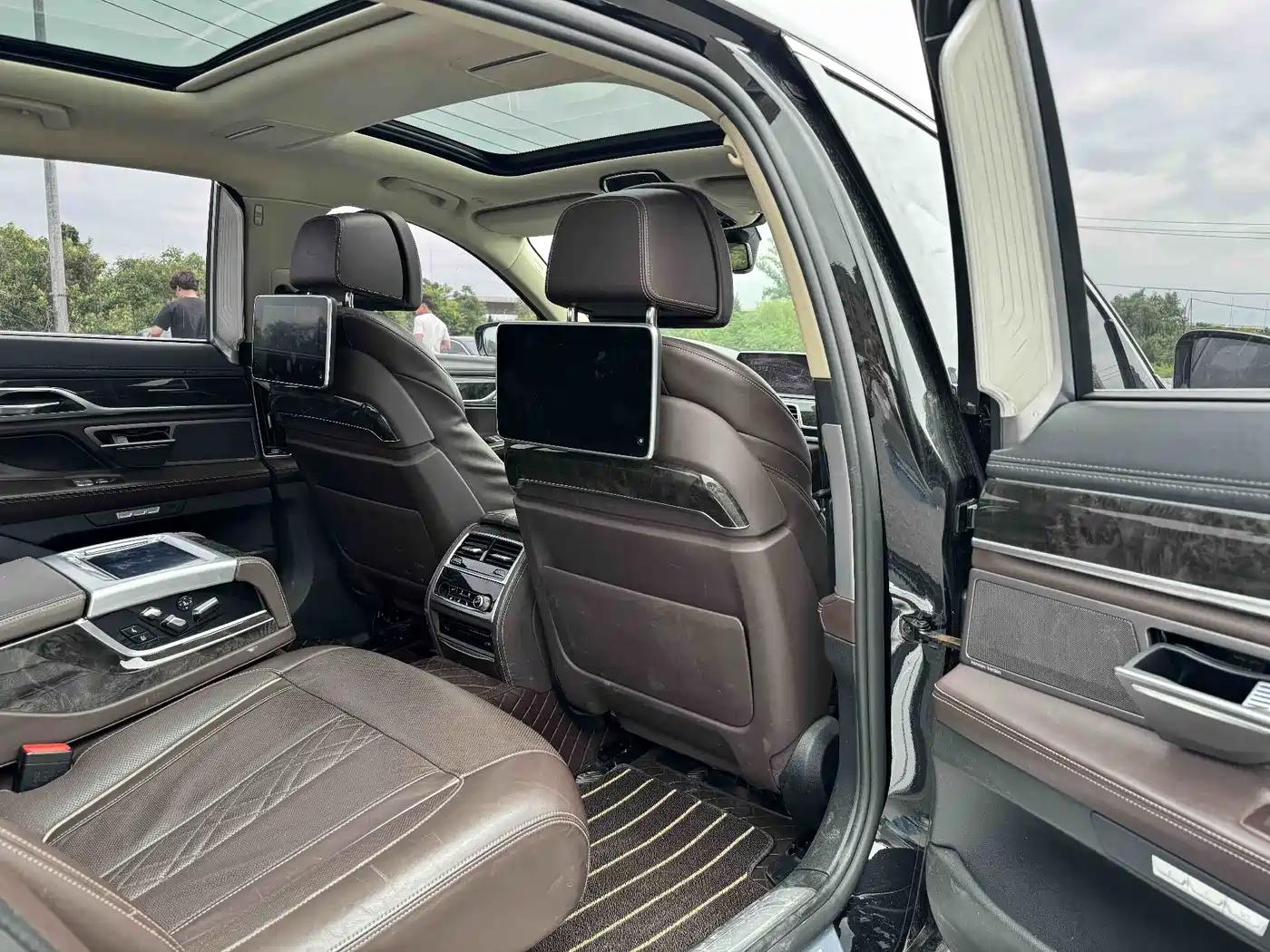BMW 7 Series 2016 730Li Luxury фото 4