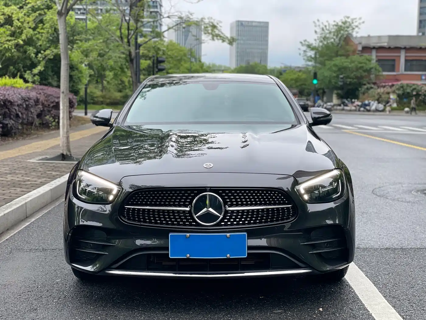 Mercedes-Benz E-Class 2022 Second Facelift E 300 L Sport Fashion фото 2