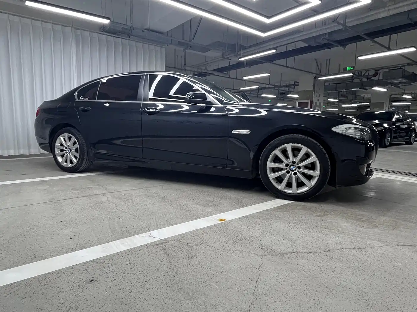 BMW 5 Series 2012 530Li Leadership фото 9