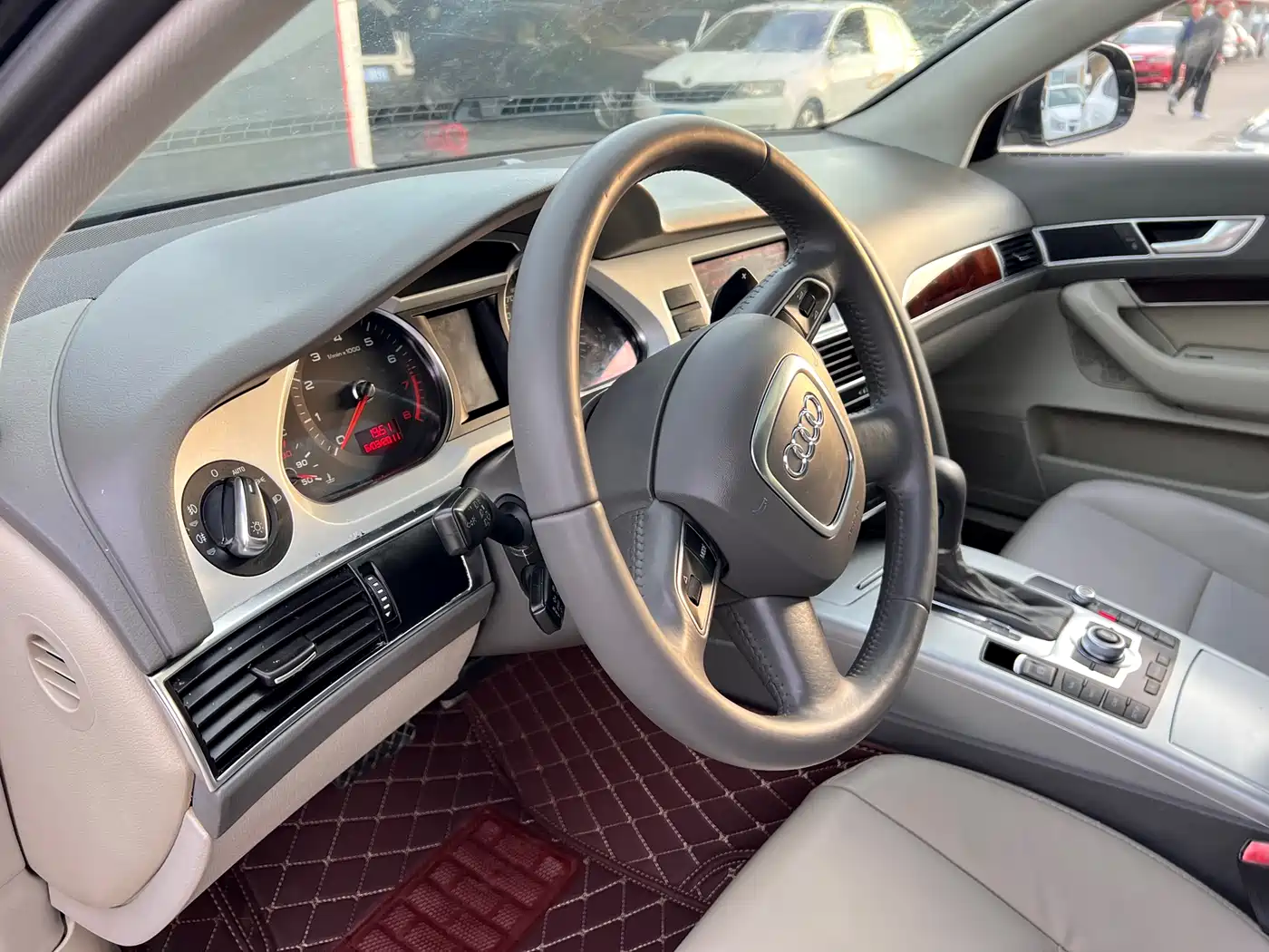 Audi A6L 2011 Model 2.0 TFSI Auto Standard фото 8