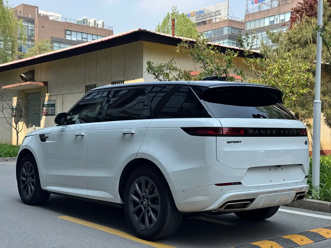 Land Rover Range Rover Sport 2023 400PS Dynamic SE фото 5